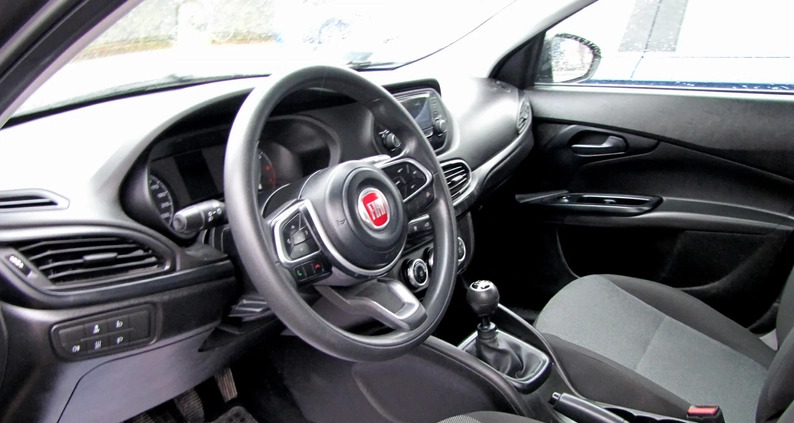 Fiat Tipo cena 52900 przebieg: 50960, rok produkcji 2021 z Czerniejewo małe 106